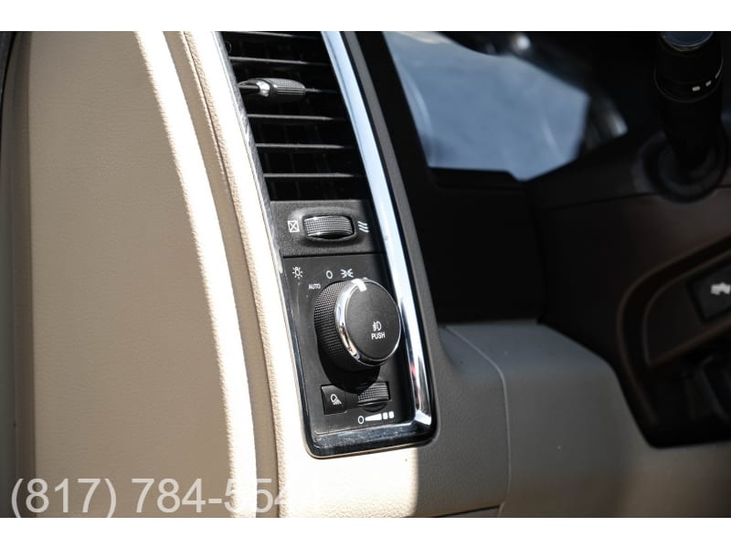 Dodge Ram 3500 2015 price $42,995