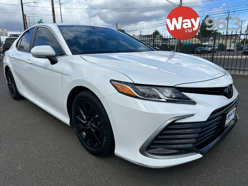 Toyota Camry 2021 price $27,995