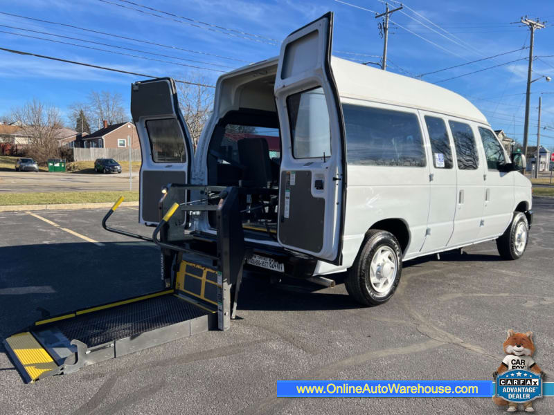 Ford Econoline Wagon 2009 price SOLD