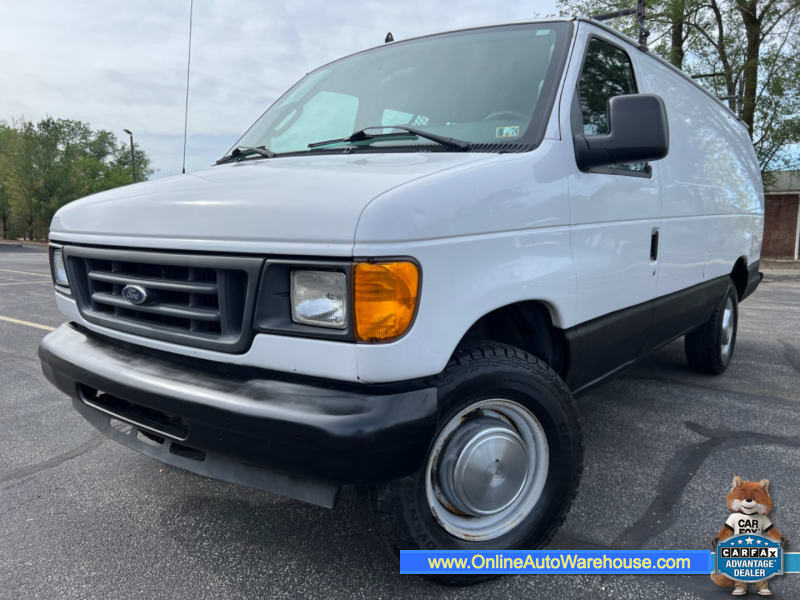 Ford Econoline Cargo Van 2005 price $8,495