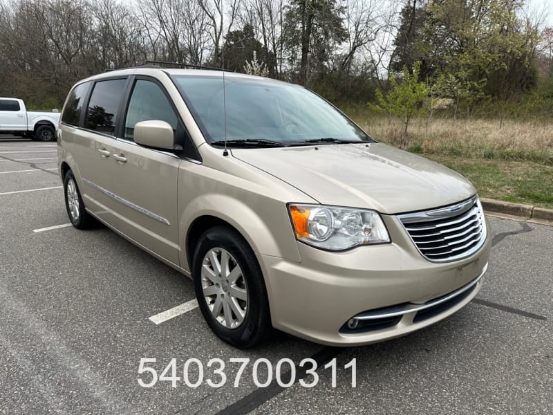 CHRYSLER TOWN & COUNTRY 2015 price $7,999