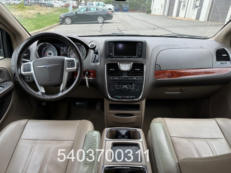 CHRYSLER TOWN & COUNTRY 2015 price $7,999