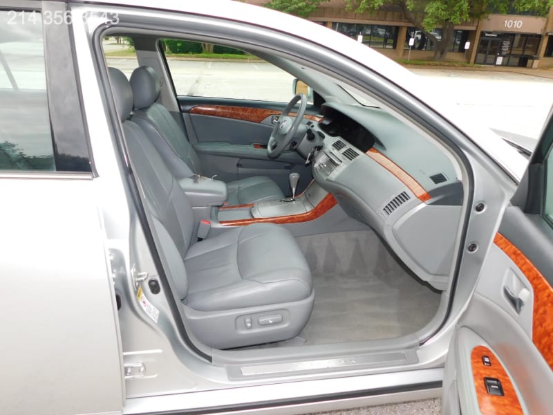 Toyota Avalon 2005 price $5,690