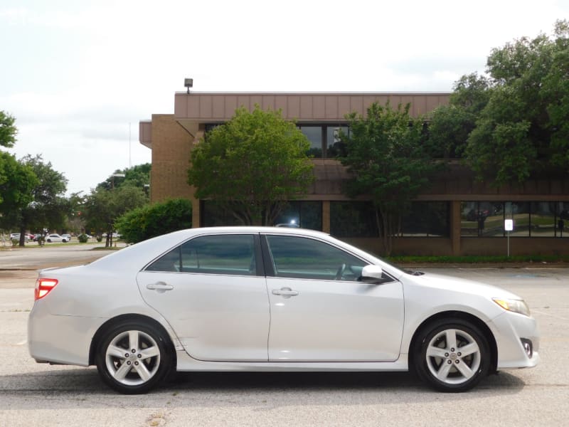 Toyota Camry 2012 price $7,490