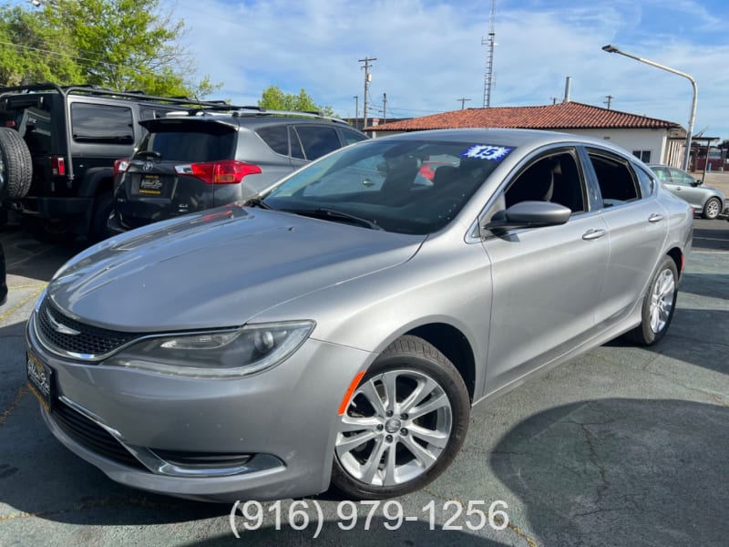 Chrysler 200 Limited FWD 2015 price $7,498