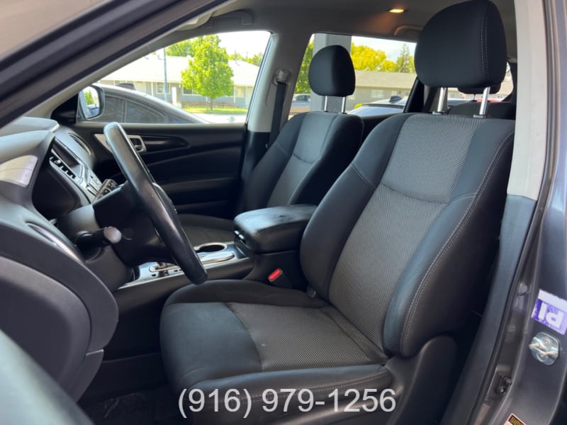 Nissan Pathfinder SL 2019 price $15,998