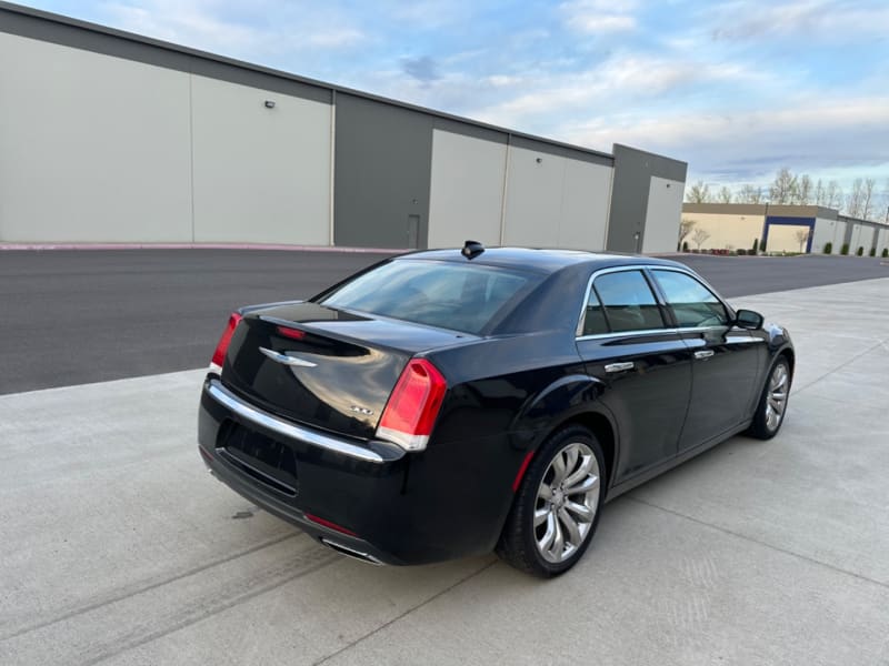 Chrysler 300 2018 price $15,900