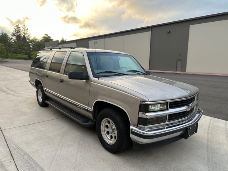 Chevrolet Suburban 1999 price $4,995