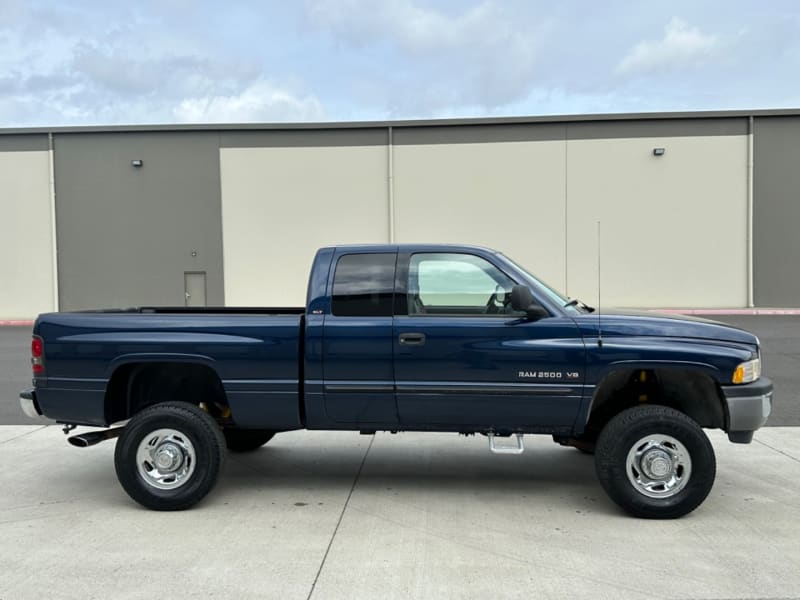 Dodge Ram 2500 2001 price $12,995