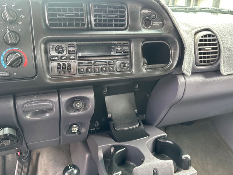 Dodge Ram 2500 2001 price $12,995