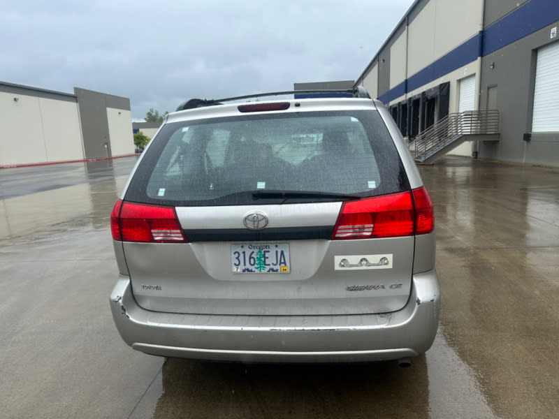 Toyota Sienna 2004 price $3,500