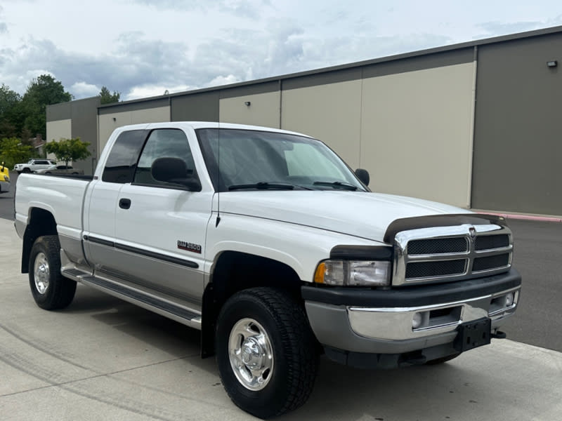 Dodge Ram 2500 2000 price $24,995