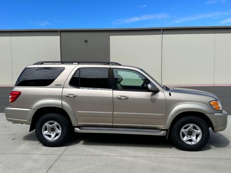 Toyota Sequoia 2001 price $8,995