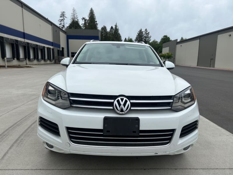 Volkswagen Touareg 2014 price $9,995