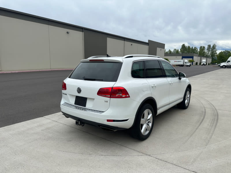 Volkswagen Touareg 2014 price $9,995