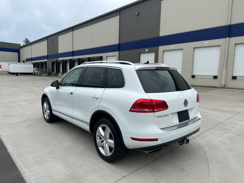 Volkswagen Touareg 2014 price $9,995