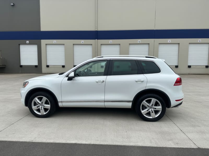 Volkswagen Touareg 2014 price $9,995