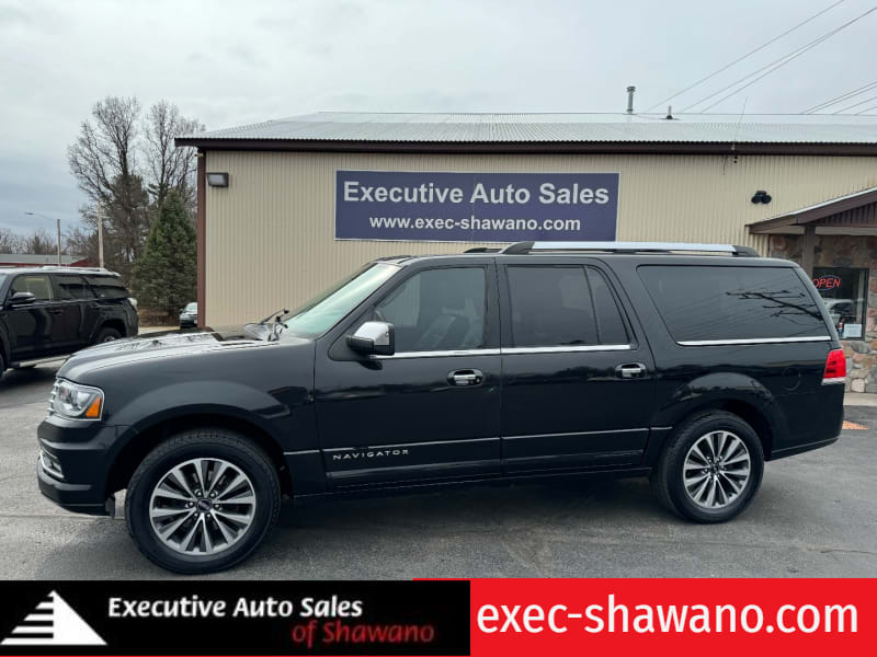 Lincoln Navigator L 2015 price $12,990