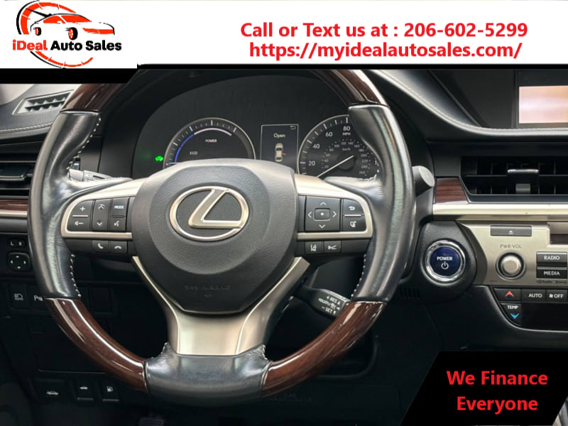 Lexus ES 300h 2016 price $24,300