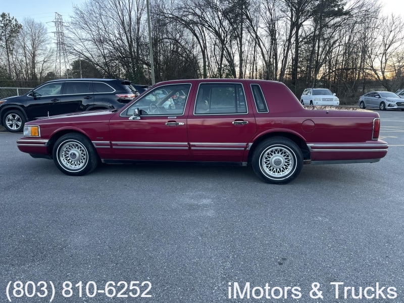 Lincoln Town Car Executive 1994 price $5,800