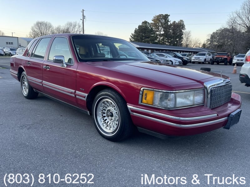 Lincoln Town Car Executive 1994 price $5,800