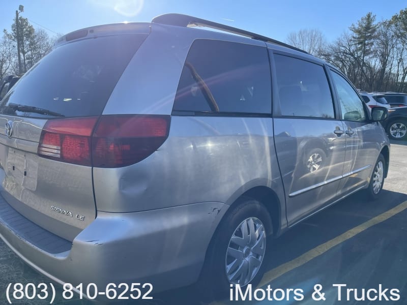 TOYOTA SIENNA 2004 price $2,000