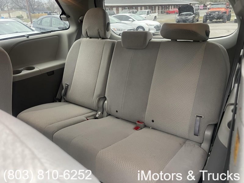 TOYOTA SIENNA 2012 price $7,700