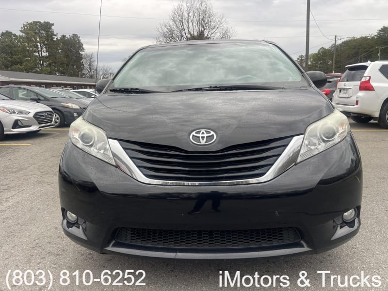 TOYOTA SIENNA 2012 price $7,700