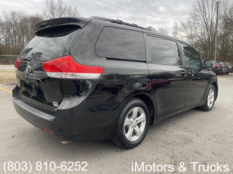 TOYOTA SIENNA 2012 price $7,700