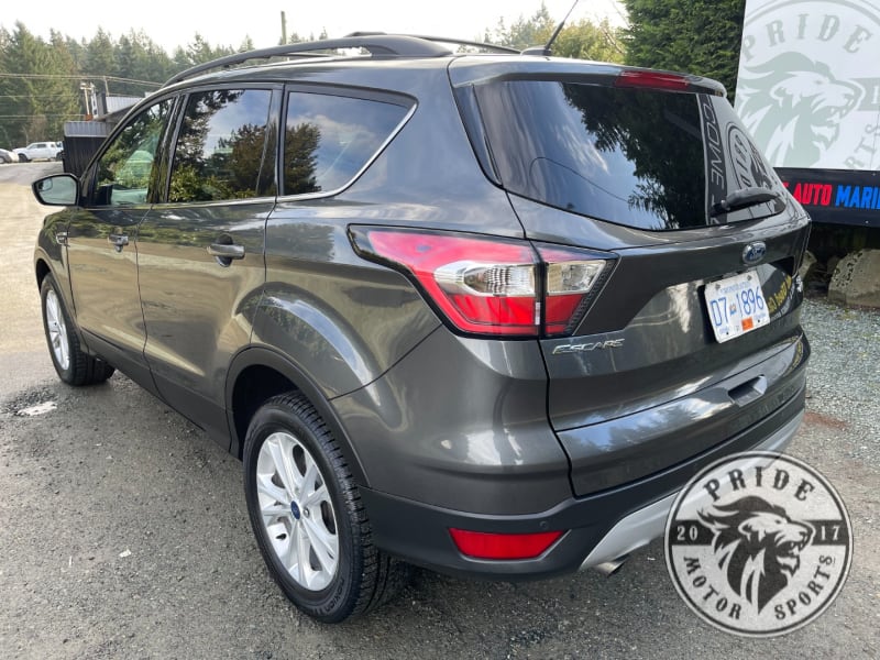 Ford Escape 2018 price $18,499