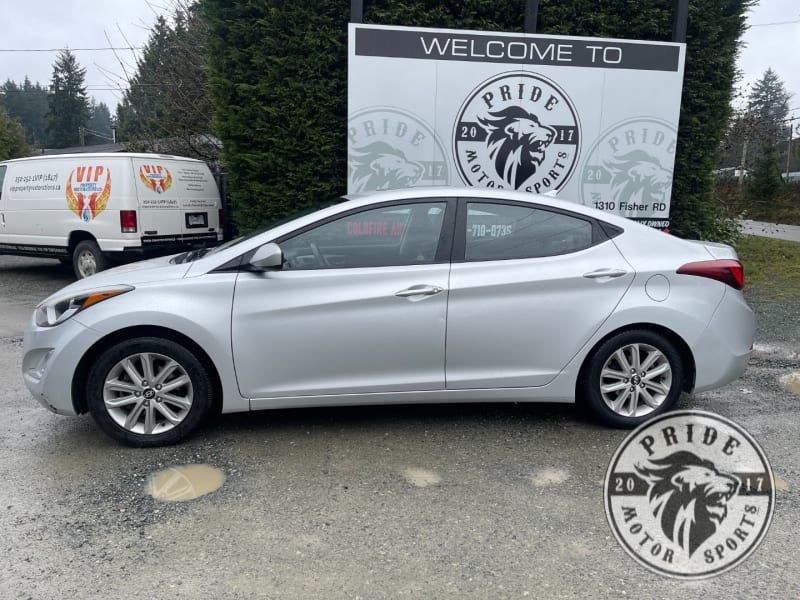 Hyundai Elantra 2015 price $10,599