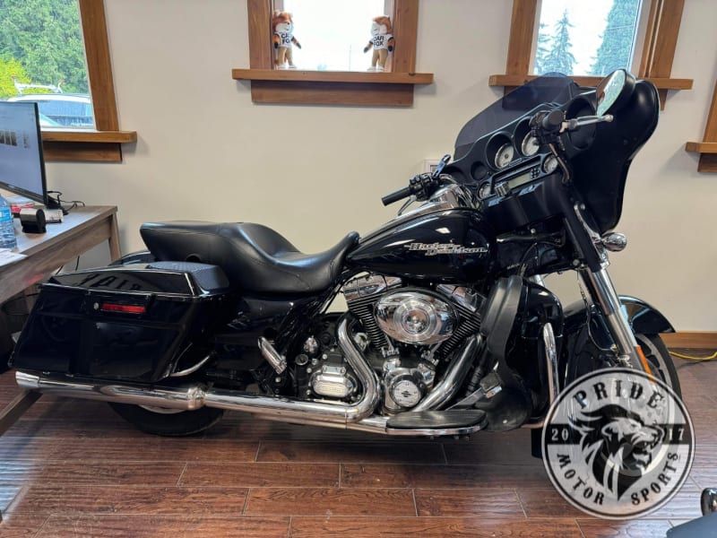 Harley Davidson FLHX Street Glide 2012 price $17,999