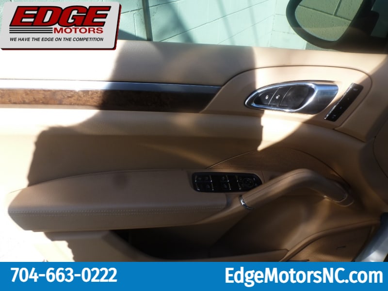 Porsche Cayenne 2013 price $18,790