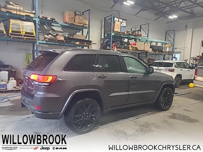 Jeep Grand Cherokee 2021 price $500