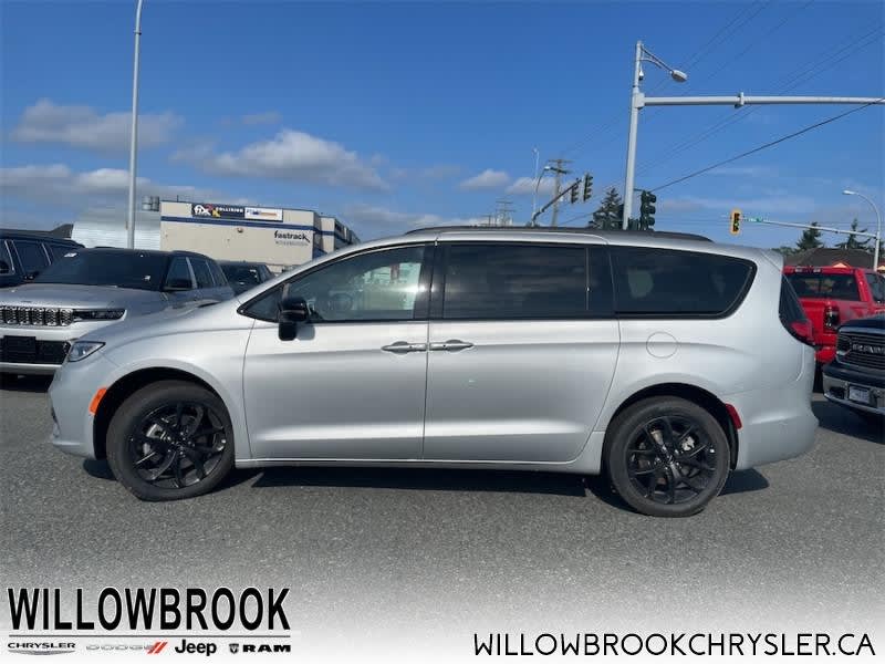 Chrysler Pacifica 2023 price $500