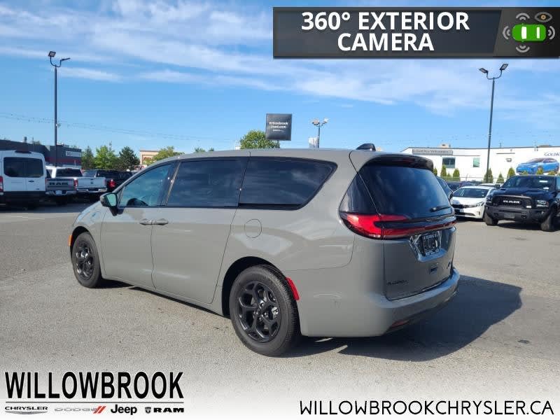 Chrysler Pacifica Hybrid 2023 price $500