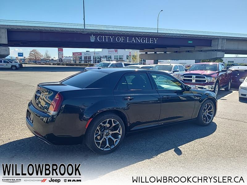 Chrysler 300 2015 price $500