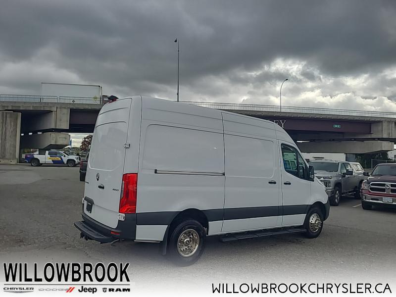 Mercedes-Benz Sprinter 2021 price $500