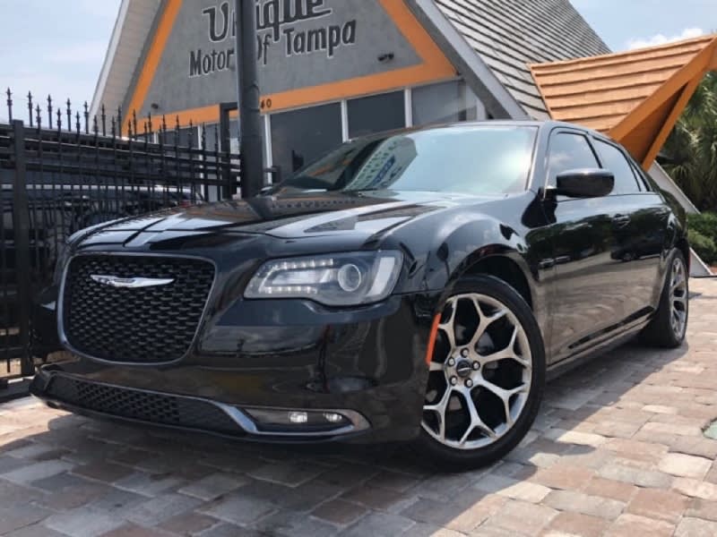 CHRYSLER 300 2015 price $15,980