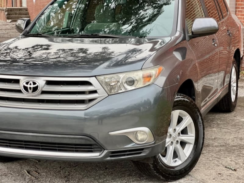 TOYOTA HIGHLANDER 2012 price $12,980