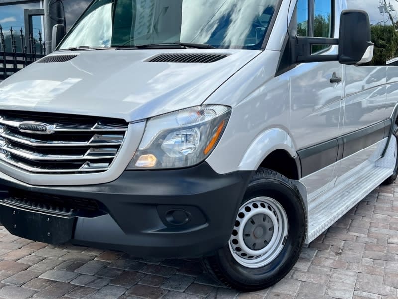 FREIGHTLINER SPRINTER 2014 price $27,995