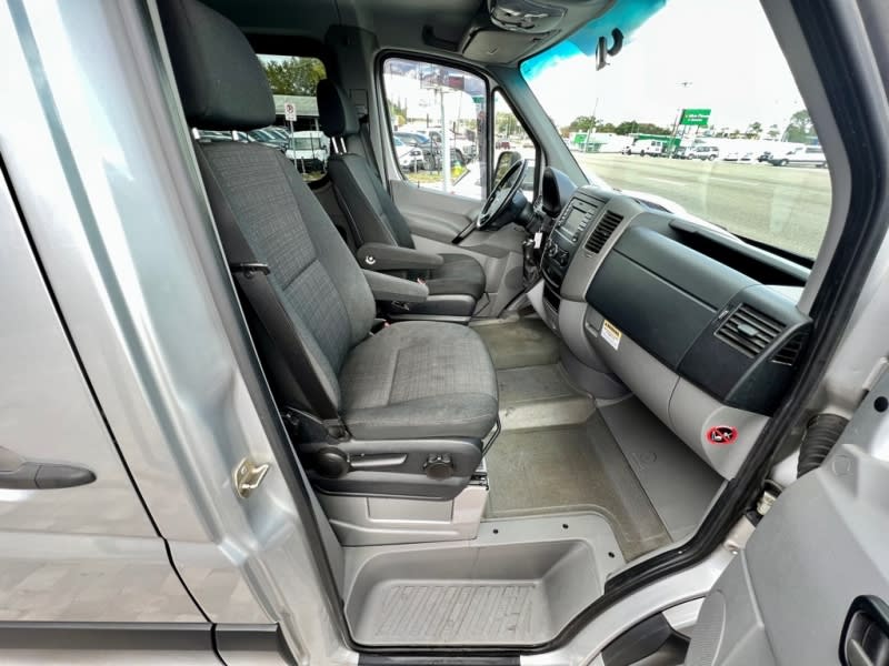 FREIGHTLINER SPRINTER 2014 price $27,995