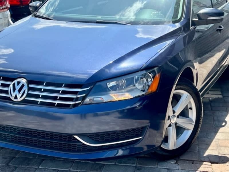 VOLKSWAGEN PASSAT 2013 price $11,980