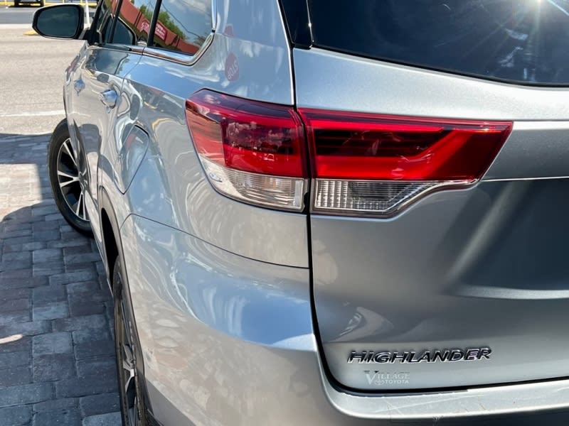 TOYOTA HIGHLANDER 2018 price $21,995