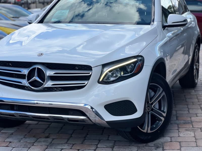 MERCEDES-BENZ GLC 2018 price $26,980