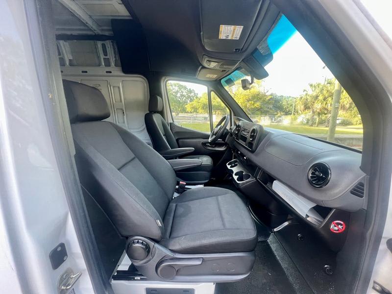 MERCEDES-BENZ SPRINTER 2019 price $31,980