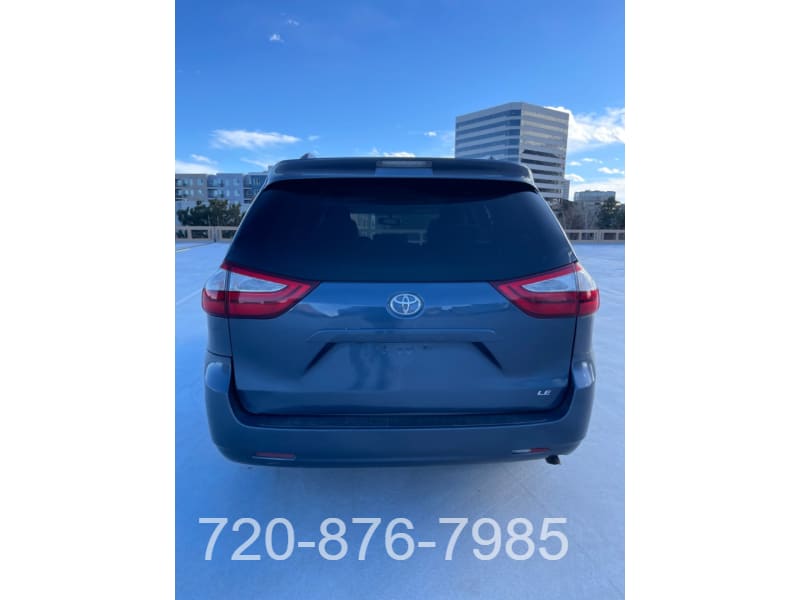 Toyota Sienna 2015 price $10,990