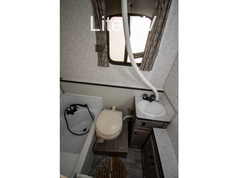 Trailmanor 2720QB 2024 price $36,999