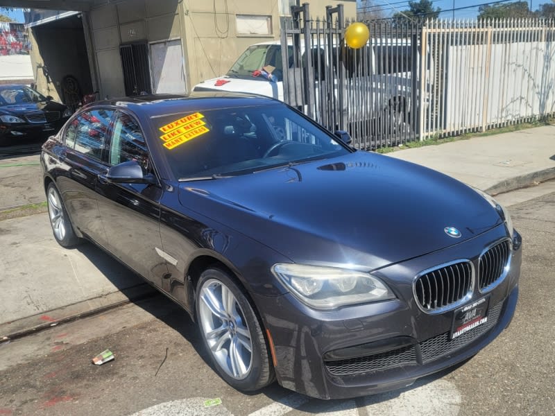 BMW 7-Series 2013 price $17,495