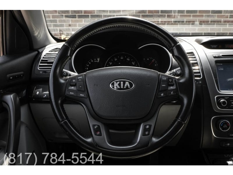 Kia Sorento 2014 price $16,995